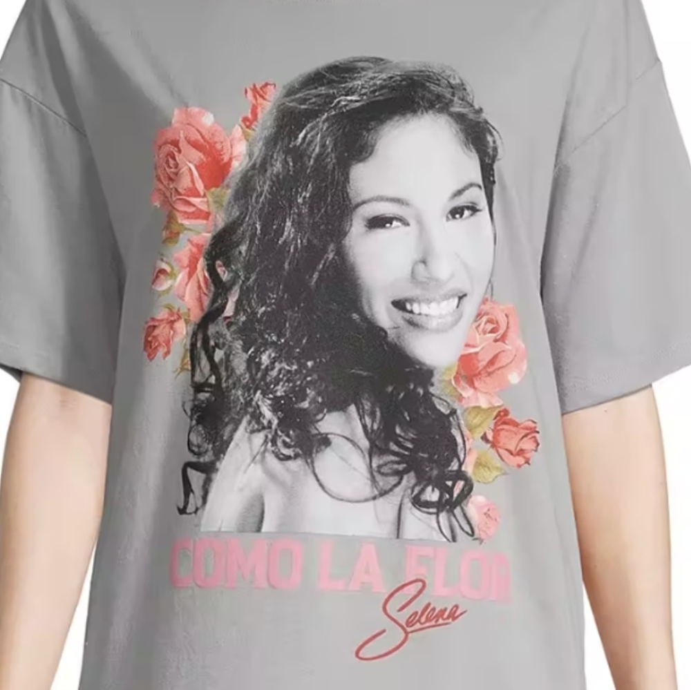 Selena-Como La Flor graphic tee